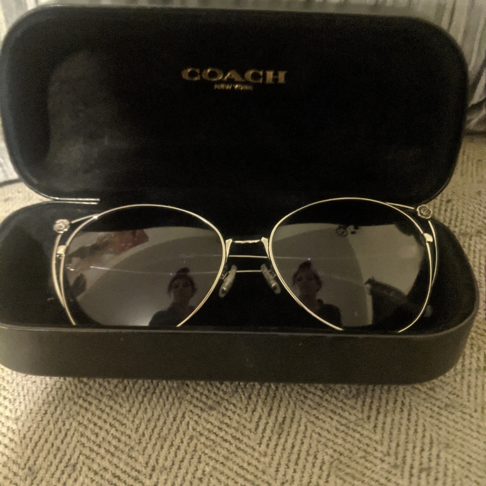 Coach sunglasses - Picture 2 of 2